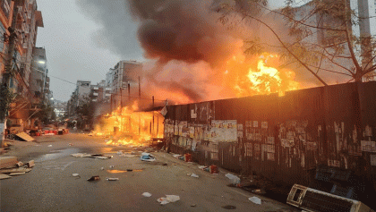 রাজধানীর উত্তরায় কাঁচাবাজারে আগুন, নিয়ন্ত্রণে ৫ ইউনিট