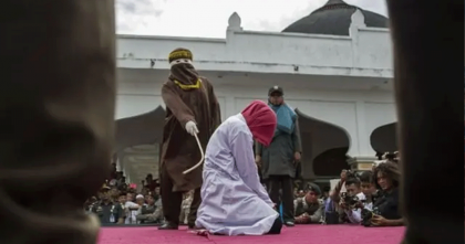 বিয়ের আগেই শারীরিক সম্পর্ক, যুগলকে ১৪০বার বেত্রাঘাত 