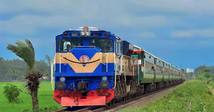 ট্রেনে টিকিটবিহীন ৫২২০ যাত্রী, জরিমানাসহ আদায় সাড়ে ১০ লাখের বেশি টাকা