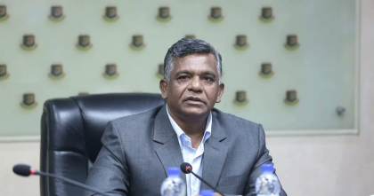 দেশ ছেড়েছেন বিসিবি সভাপতি বুলবুল