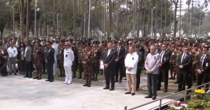 পিলখানা হত্যাকাণ্ডে শহীদদের কবরে রাষ্ট্রপতি ও প্রধানমন্ত্রীর শ্রদ্ধা