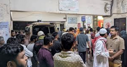 পুড়েছে বাড়ি-গাড়ি, কক্সবাজারে পাম্পের আগুনে দগ্ধ ১৬