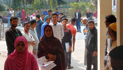 জাতীয় সংগীত লিখতে না পারায় তেঁতুলিয়ায় গ্রাম পুলিশ নিয়োগে কেউ উত্তীর্ণ নয়