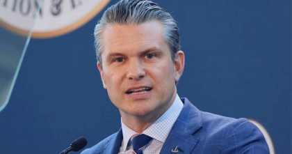 ইরান ইস্যুতে আজ সংবাদ সম্মেলনে আসছেন মার্কিন প্রতিরক্ষামন্ত্রী