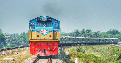 ঈদযাত্রায় ট্রেনের অগ্রিম টিকিট বিক্রি শুরু