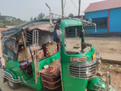 পূর্বধলায় বাস-সিএনজি মুখোমুখি সংঘর্ষে শিশুসহ আহত ৩