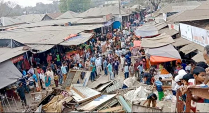 সিরাজগঞ্জে জামতৈল রেলস্টেশন এলাকায় অবৈধ ৬০ দোকান উচ্ছেদ

