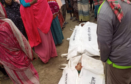 ‎বাঘায় সিএনজি-ভটভটির মুখোমুখি সংঘর্ষে নিহত ৩