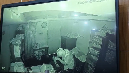 কুষ্টিয়ায় দরজা ও জানালা ভেঙে সরকারি তিন অফিসে চুরি! 