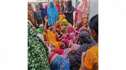 সৌদি আরবে মিসাইল হামলায় নিহত মোশাররফের বাড়িতে শোকের মাতম

