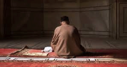 নীরবতার ভেতরে এক আলোকযাত্রা, এতেকাফে মানুষের আত্মঅন্বেষণ