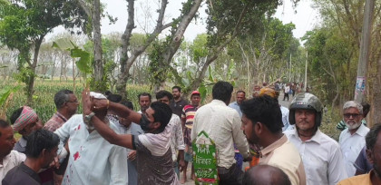 ভিজিএফের চাল বণ্টন ও প্যানেল চেয়ারম্যান বিরোধে গাংনীতে বিএনপির দুই পক্ষের সংঘর্ষ, আহত ৭