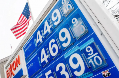 যুক্তরাষ্ট্রে জ্বালানি তেলের মূল্যবৃদ্ধিতে হরমুজ প্রণালি সংকটের প্রভাব

