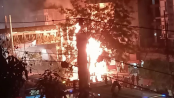 রাজধানীর নদ্দায় ফুটওভার ব্রিজের পাশে ভয়াবহ আগুন