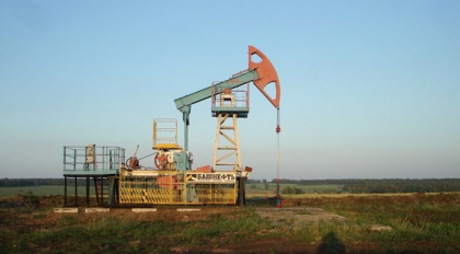 রাশিয়ার তেলের ওপর নিষেধাজ্ঞা শিথিল করল যুক্তরাষ্ট্র

