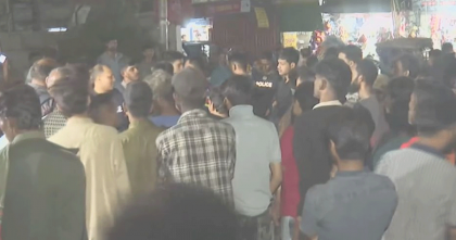 জেনেভা ক্যাম্পে অভিযান, আটক আট জন