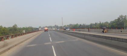 ঈদের আগের দিন ফাঁকা যমুনা সেতু পশ্চিম সংযোগ মহাসড়ক