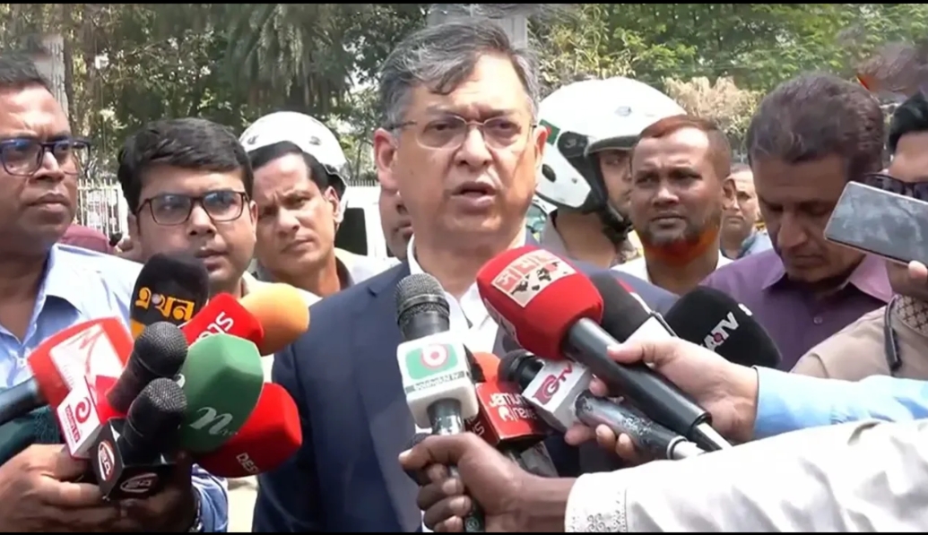 জুলাইয়ের আকাঙ্ক্ষা বাস্তবায়নে সরকার কাজ করবে: সালাহউদ্দিন আহমদ