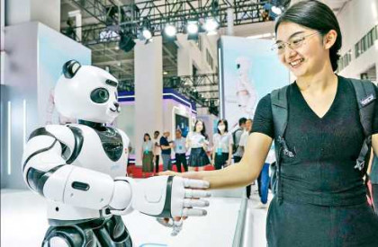 চীনে হিউম্যানয়েড রোবটের দ্রুত অগ্রগতি কাজের ধরন বদলাতে পারে