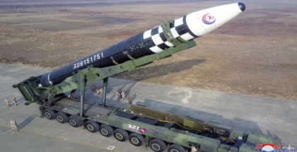 যুক্তরাষ্ট্রে আঘাত হানতে সক্ষম অত্যাধুনিক ক্ষেপণাস্ত্র পরীক্ষা চালাল উত্তর কোরিয়া