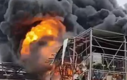 ইরানের হামলায় ইসরায়েলের কারখানায় আগুন, রাসায়নিক ছড়িয়ে পড়ার শঙ্কা

