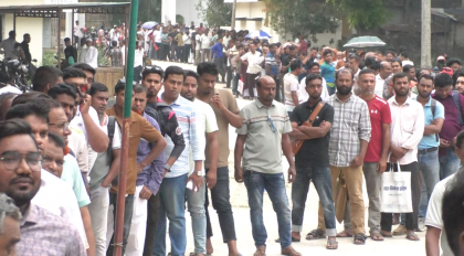 চুয়াডাঙ্গায় জ্বালানি কার্ড সংগ্রহে লাইনে দাঁড়িয়ে স্ট্রোকে এনজিও কর্মীর মৃত্যু

