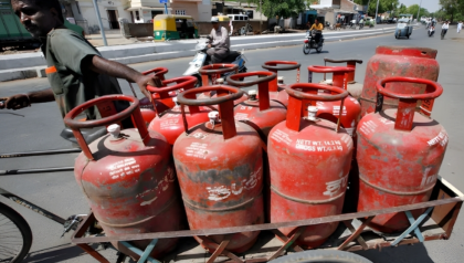 হায়দরাবাদের কবরস্থান থেকে ৪১৪ গ্যাস সিলিন্ডার উদ্ধার, আটক ১০