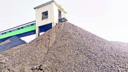 ধারণক্ষমতার দ্বিগুণ কয়লা মজুদ বড়পুকুরিয়ায়, বাড়ছে ঝুঁকি ও ক্ষতি