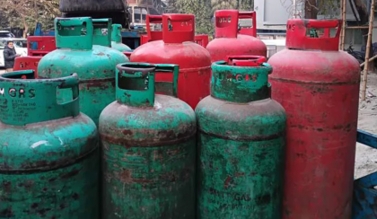এলপিজির দাম বৃদ্ধি: ভোক্তার ভোগান্তি, সরবরাহ সংকটের অভিযোগ