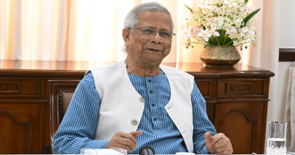 ড. মুহাম্মদ ইউনূসসহ অন্তর্বর্তী সরকারের উপদেষ্টাদের দেশত্যাগে নিষেধাজ্ঞা চেয়ে নোটিশ 