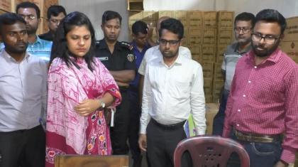 সিরাজগঞ্জে ভোজ্য তেলের বাজারে অভিযান, ডিলারকে ৯০ হাজার টাকা জরিমানা

