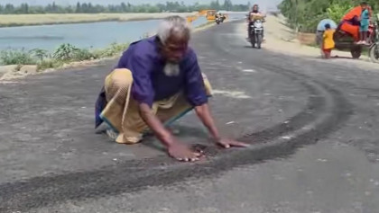 নীলফামারীতে দেড় কোটি টাকার সড়ক সংস্কারে অনিয়ম, ২৪ ঘণ্টায় উঠে যাচ্ছে কার্পেট