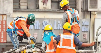 মালয়েশিয়ার শ্রমবাজার : একদিকে আশার আলো, অন্যদিকে সিন্ডিকেটের ‘পুরোনো’ ভয়