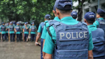 পুরোনো ইউনিফর্মে ফিরতে চায় পুলিশ, সিদ্ধান্তহীনতায় মন্ত্রণালয়