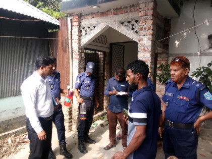 সুন্দরগঞ্জে বাইকের তেল ৩'শ টাকা লিটারে বিক্রি, মাদ্রাসা শিক্ষকের জরিমানা 