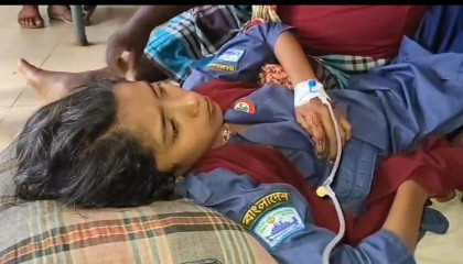 পড়া না পারায় অষ্টম শ্রেনীর শিক্ষার্থীকে মারধর, অজ্ঞান অবস্থায় হাসপাতালে ভর্তি