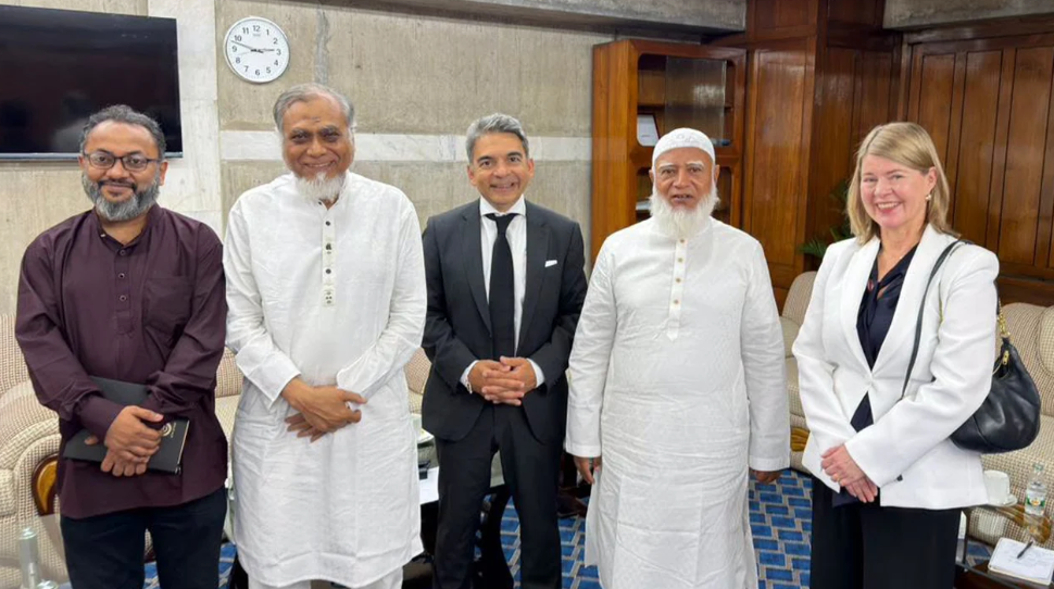 বিরোধীদলীয় নেতার সঙ্গে ইন্টারন্যাশনাল আইডিয়া প্রতিনিধিদলের সাক্ষাৎ