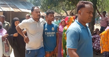 নওগাঁয় একই পরিবারের চার সদস্য হত্যা,সন্দেহভাজন আটক ভাগিনা 