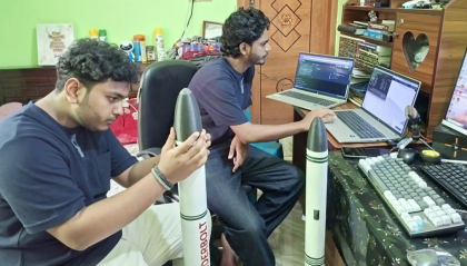 ঘণ্টায় ৩০০ কিমি গতির ‘থান্ডারবোল্ড’ মিসাইল-রকেট: বরিশালের মামা-ভাগ্নের উদ্ভাবন