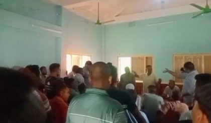 বগুড়া-৭ আসনে এমপির দুই প্রতিনিধিকে মিটিং থেকে বের করে দিলেন বিএনপি নেতারা 

