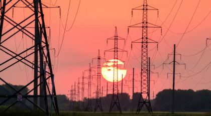 দেশব্যাপী লোডশেডিংয়ের মধ্যে দুঃসংবাদ দিল আদানি