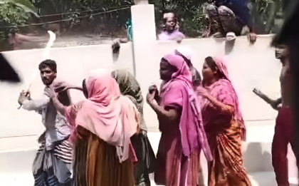 মসজিদ কমিটি গঠন নিয়ে সিরাজগঞ্জে জামায়াত-বিএনপি সমর্থকদের সংঘর্ষ