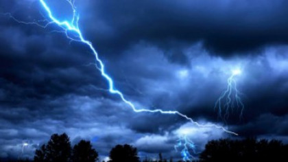 বজ্রপাতে ৭ জেলায় ১৪ জনের মৃত্যু, আহত অন্তত ২

