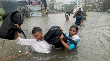 সকালের বৃষ্টিতে চট্টগ্রামে জলাবদ্ধতা: কোথাও হাঁটুপানি, কোথাও বুকসমান