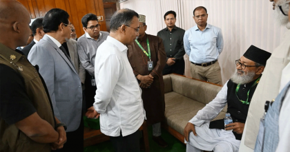 অধিবেশন চলাকালে অসুস্থ হওয়া বিরোধী দলীয় এমপির খোঁজ নিলেন প্রধানমন্ত্রী