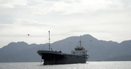 নৌ অবরোধ চালিয়ে যাওয়ার প্রস্তুতি নিতে বললেন ট্রাম্প