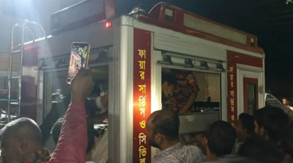 কুড়িগ্রামের নাগেশ্বরীতে ট্রাক-মাইক্রোবাস মুখোমুখি সংঘর্ষে শিশুসহ নিহত ৩, আহত ১১