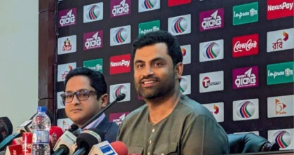 সাংবাদিকদের সাকিবের সঙ্গে মাশরাফি-দুর্জয়কেও মনে রাখতে বললেন তামিম 
