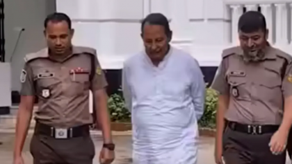 ইনুকে ‘টেনশন কইরেন না’: দুই পুলিশ সদস্য প্রত্যাহার