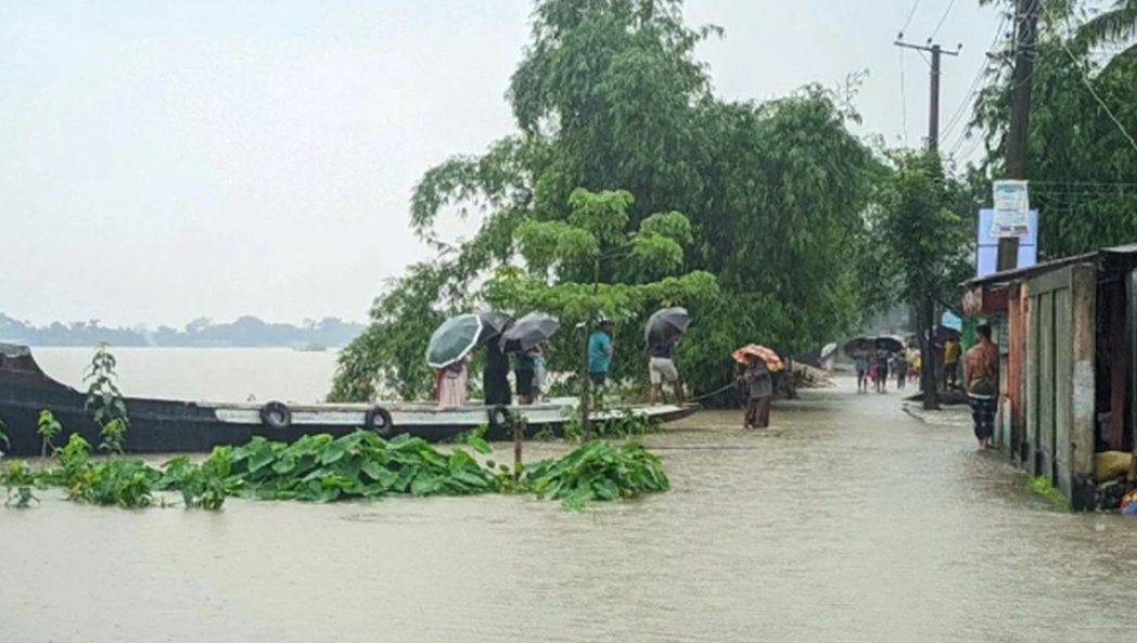 উত্তর-পূর্বাঞ্চলে বন্যার শঙ্কা, বিপৎসীমার ওপরে সাত নদীর পানি